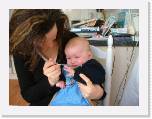 060319 Emily und der erste Moehrchenbrei (02) * 2048 x 1536 * (816KB)